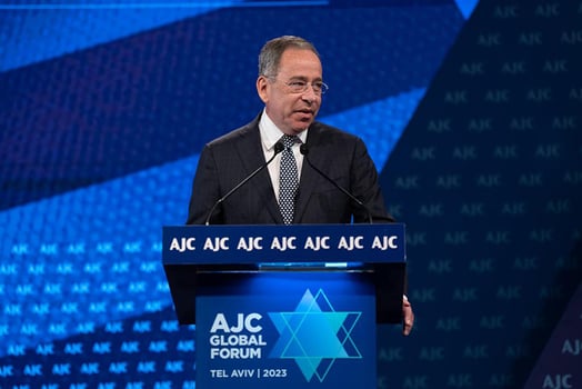 שגריר ארה״ב בישראל טום ניידס, בכנס השנתי של הוועד היהודי-אמריקאי AJC, לצילום: הוועד היהודי אמריקאי AJC